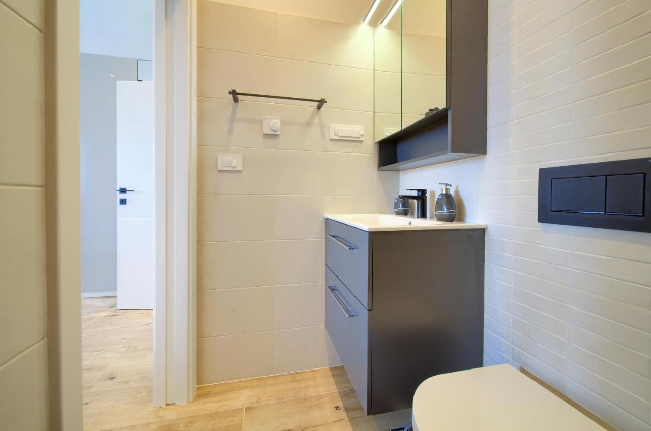 Apartman Placa นยีวีเซ ภายนอก รูปภาพ